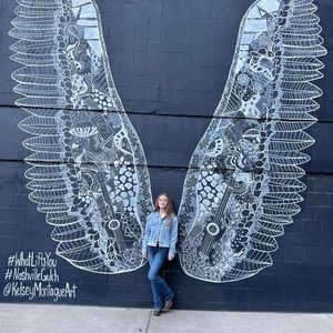 Meet your Posher, Eva